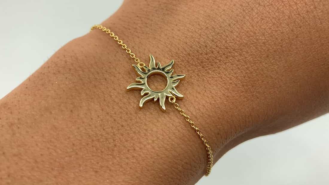 Born in The Sun Gold Tee Chain Bracelet